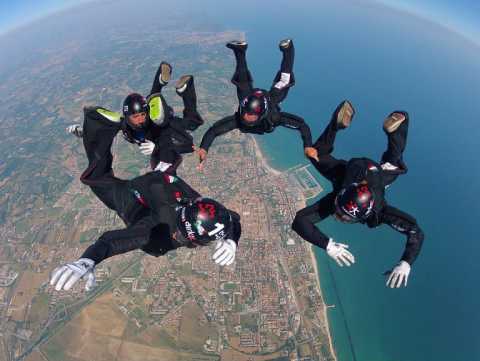 Fattoruso, paracadutista campione: Ma nel Sud c' solo una scuola